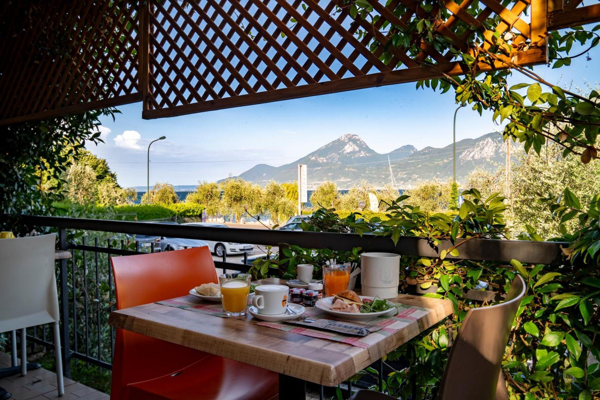 Hotel Garni Rosmari Brenzone sul Garda Εξωτερικό φωτογραφία